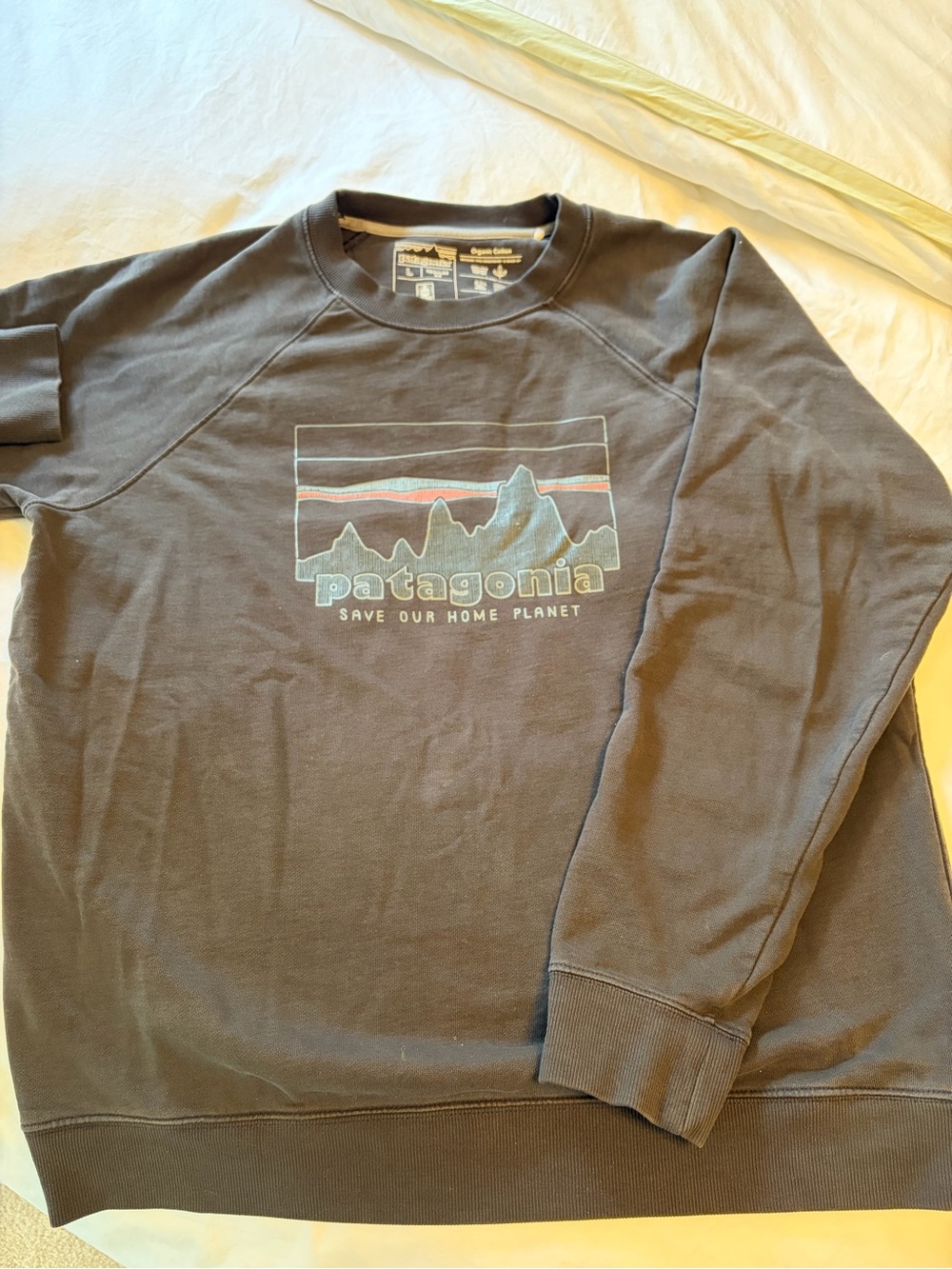 Patagonia P-6 Logo Organic Cotton Crew Sweatshirt Large Black